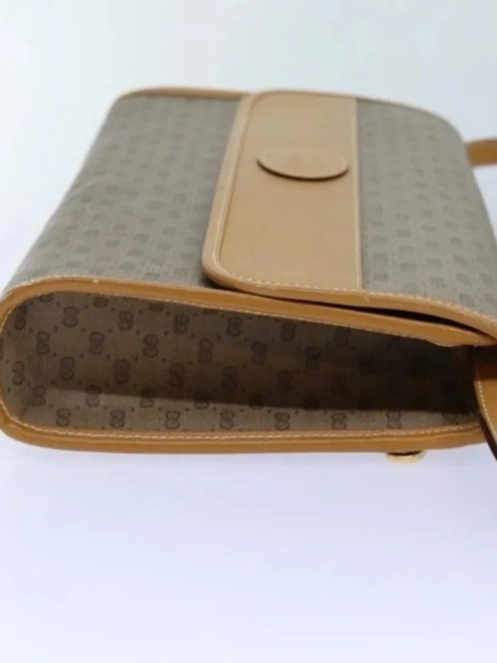 GUCCI Micro GG Supreme Shoulder Bag PVC Beige - Picture 3 of 16